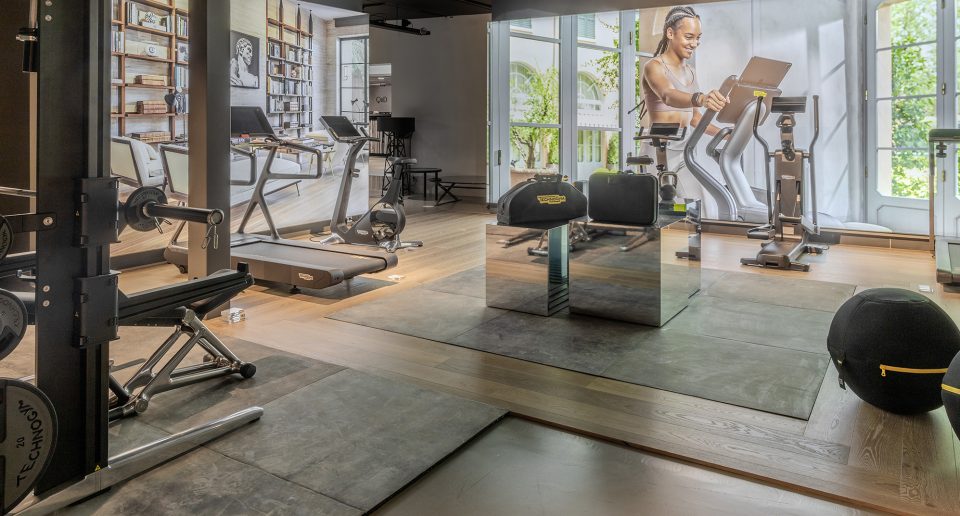 Van der Donk interieur technogym